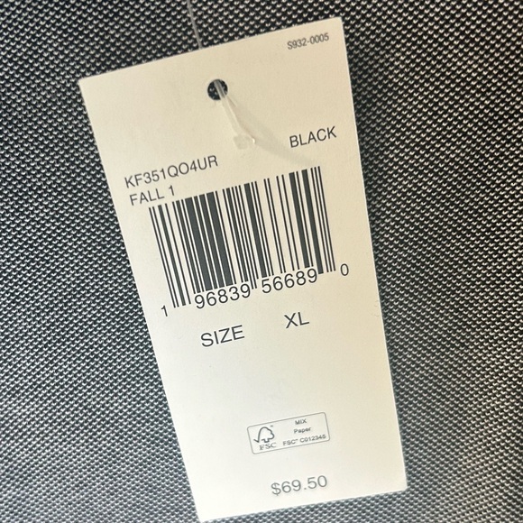 NWT Contrast Trim T-Shirt - Picture 6 of 9